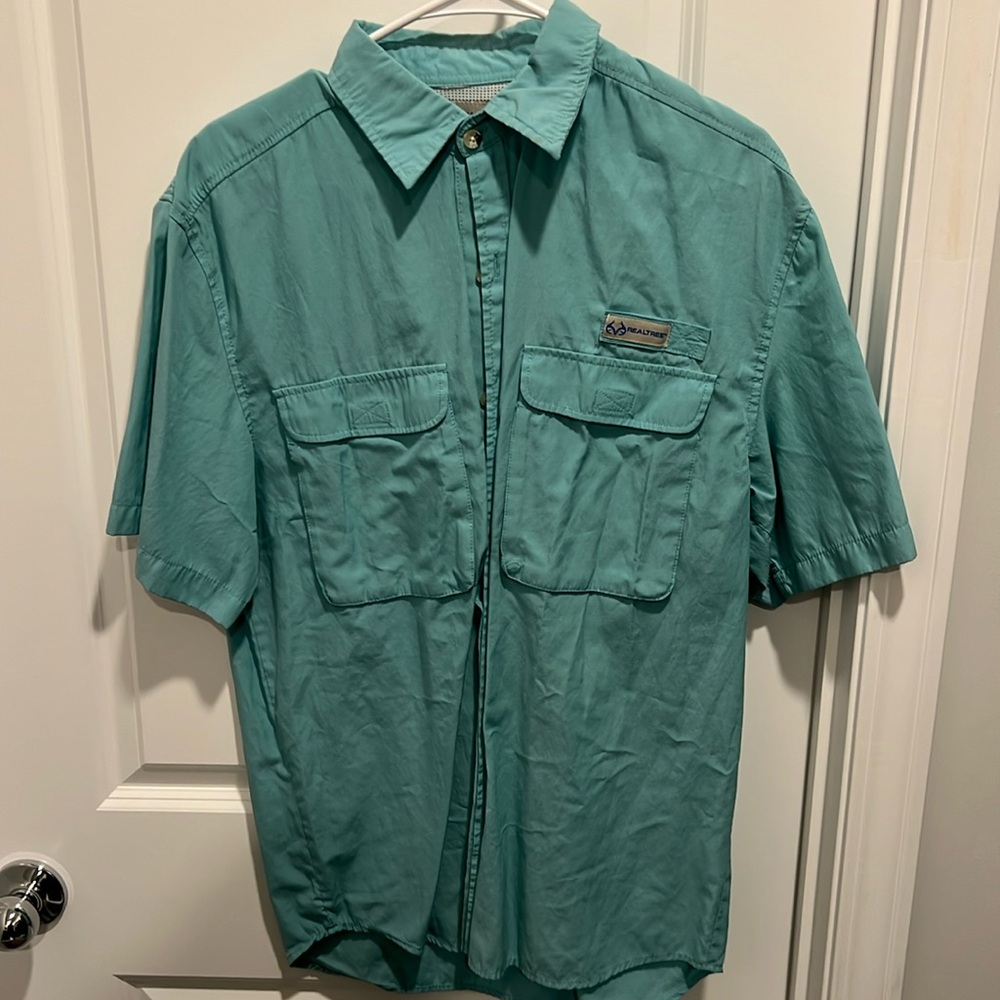 Realtree, fishing shirt, size medium